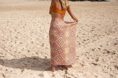 Rosy Tides – Recyceltes, sandfreies Strandtuch