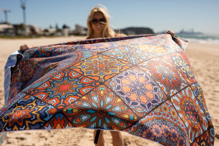 XL Holiday Dreams - Recyceltes, sandfreies Strandtuch, doppelt