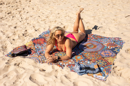 XL Holiday Dreams - Recyceltes, sandfreies Strandtuch, doppelt