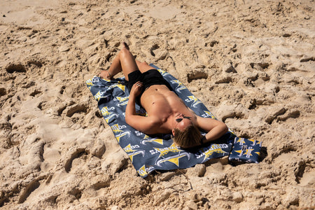 Unterwassermagie – recyceltes, sandfreies Strandtuch