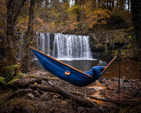 River Blue - Recycelte Hängematte mit Gurten