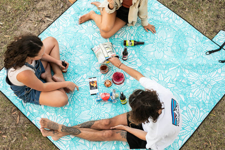 Floating Lotus - Recycelte Picknickdecke