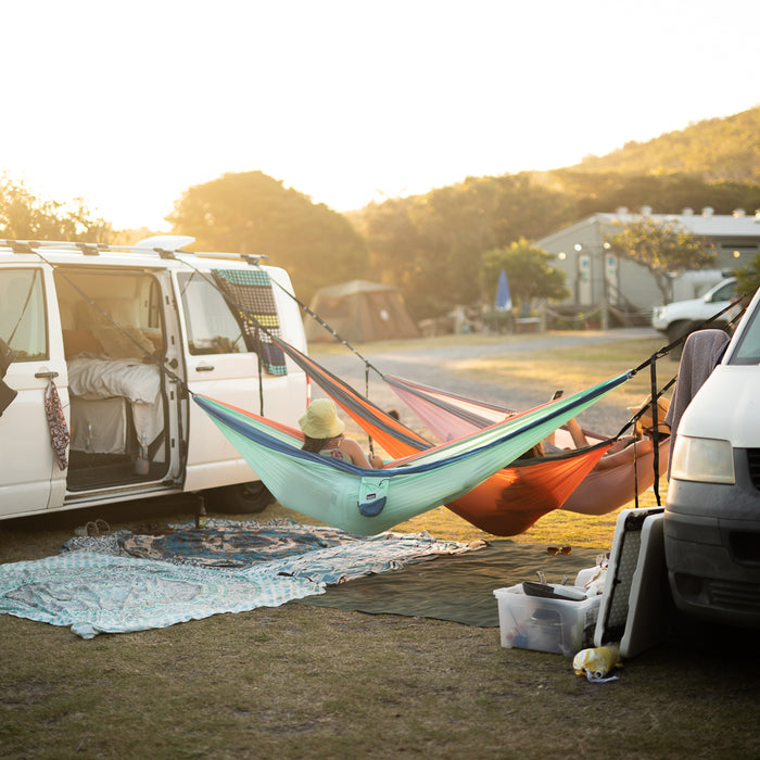 How to Use a Hammock in an Urban Space