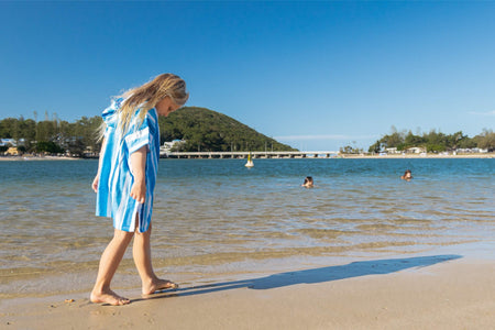 Rosy Tides - Serviette à capuche recyclée sans sable