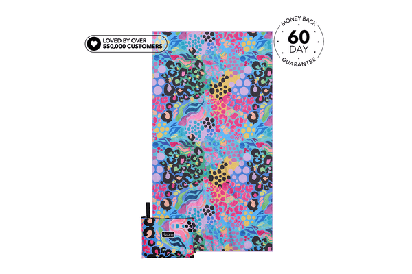 Kasey Rainbow - Serviette de plage recyclée sans sable