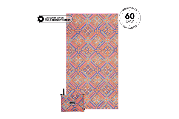 Rosy Tides - Serviette de plage recyclée sans sable