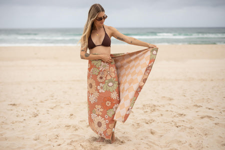 Wild Flower - Recyceltes, sandfreies Strandtuch