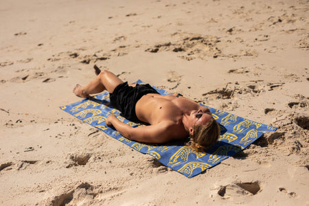 Unterwassermagie – recyceltes, sandfreies Strandtuch